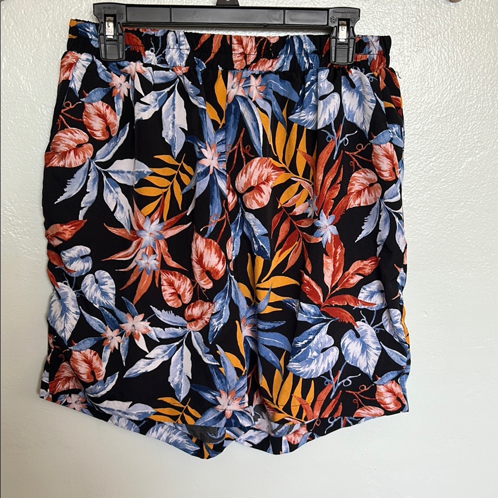 Men's Shorts - Light Material, Floral Print